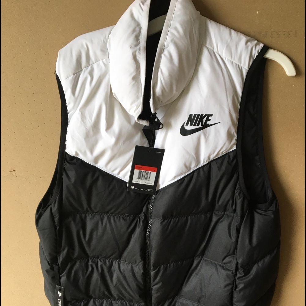 Nike vest